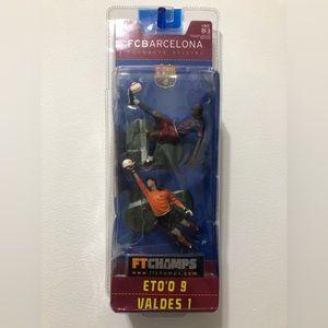 SAMUEL ETO'O 9  VALDES 1 - 3" / 7.5 cm FIGURES IN BOX FT CHAMPS BARCELONA